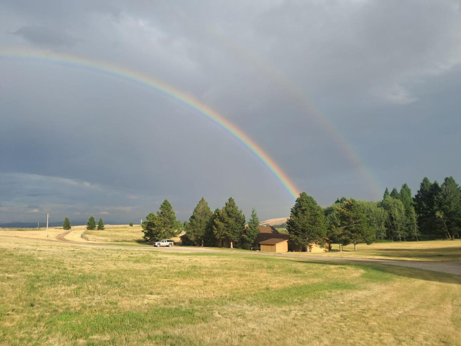 Hotel Grassy Mountain Ranch à White Sulphur Springs Extérieur photo